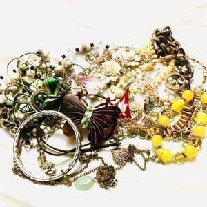 JEWELRY LOT!!!! Many more like this!!!
